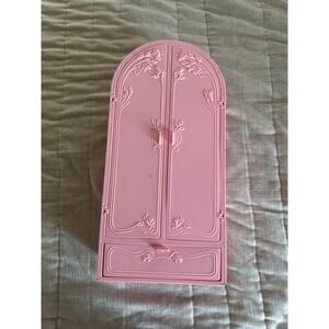 1987 Mattel Sweet Roses Barbie Armoire
